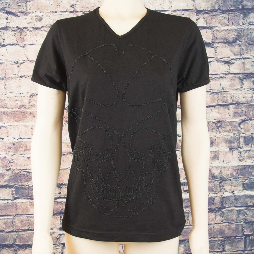 Subversive T-Shirt with Skull design